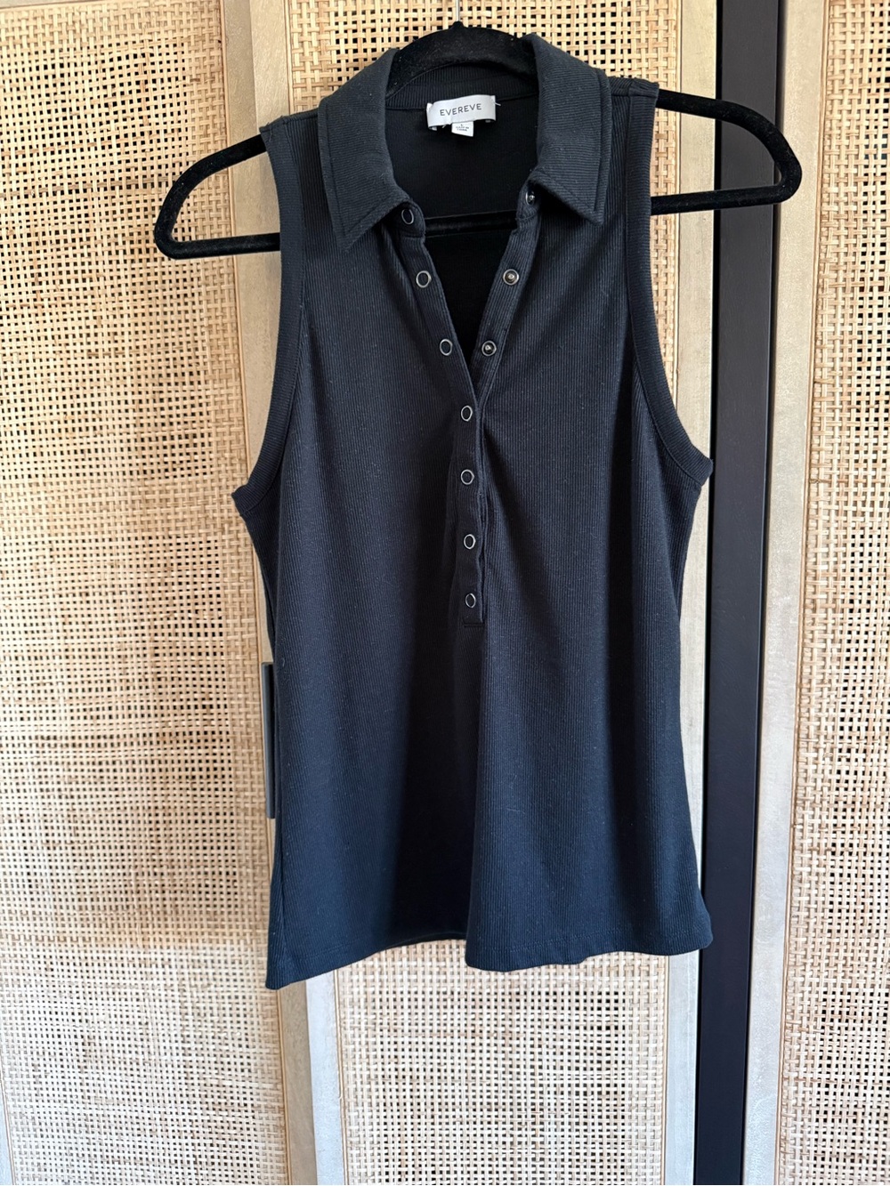 Evereve Black Collared Button-Front Sleeveless Tank